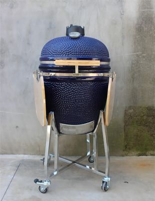 Outdoor-Keramik-Holzkohlegrill 22-Zoll-Marinefarbe mit Wagen und Beistelltischen